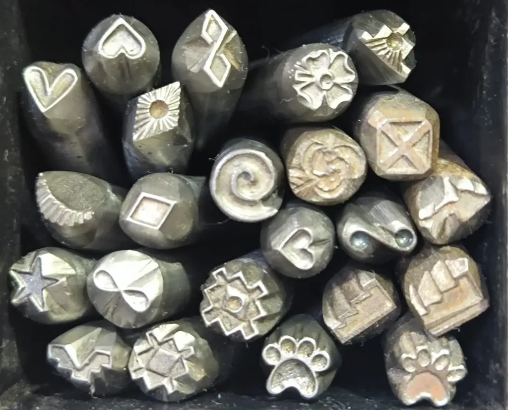 [26cumegr] cuños p/metal grandes